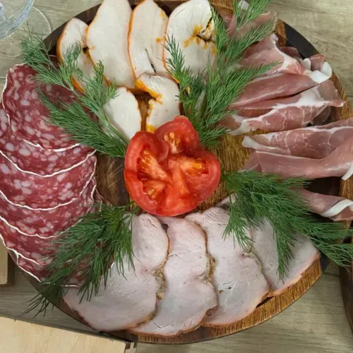 Platou din carne delicatese