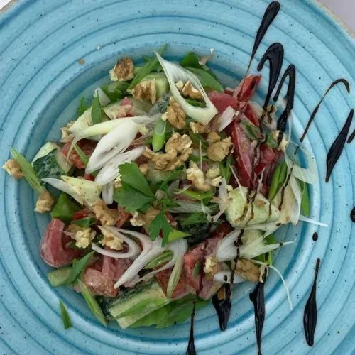 Salată de legume în stil georgian 